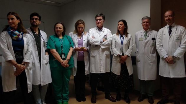 Parte del equipo de profesionales que ha realizado el primer trasplante ex vivo en el Hospital Reina Sofía de Córdoba Parte del equipo de profesionales que ha realizado el primer trasplante ex vivo en el Hospital Reina Sofía de Córdoba