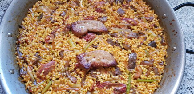 Arròs d'ànec, foie, bolets i alls tendres Arròs d'ànec, foie, bolets i alls tendres