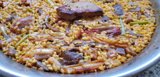 Arròs d'ànec, foie, bolets i alls tendres Arròs d'ànec, foie, bolets i alls tendres
