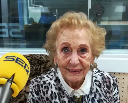 Bienvenida Pérez en los estudios de SER Ciudad Real Bienvenida Pérez en los estudios de SER Ciudad Real