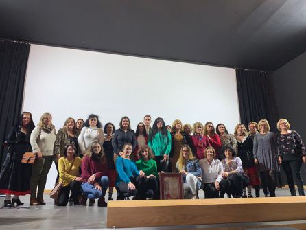 Foto dfe familia del Acto institucional organizado por el Ayuntamiento de Jódar con motivo del 8 de Marzo Foto dfe familia del Acto institucional organizado por el Ayuntamiento de Jódar con motivo del 8 de Marzo