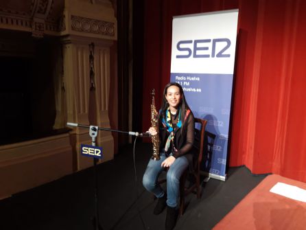 María Ramos, saxofonista y primera española en dirigir una orquestal en un Musical María Ramos, saxofonista y primera española en dirigir una orquestal en un Musical