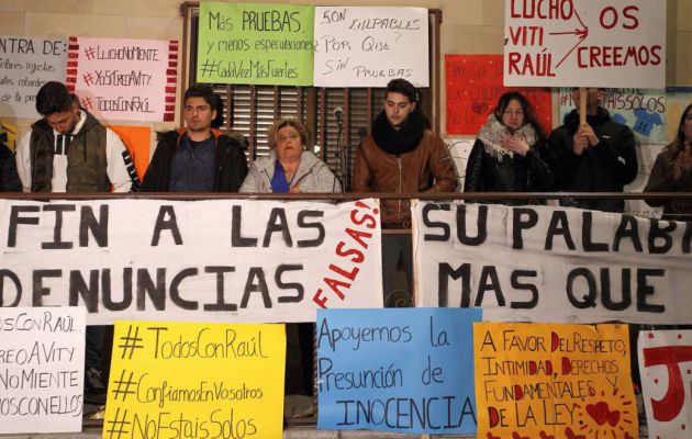 Concentración de apoyo a Raúl Calvo en la Bóveda de Toro (Zamora) Concentración de apoyo a Raúl Calvo en la Bóveda de Toro (Zamora)