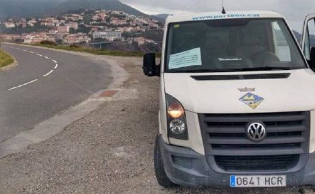 La furgoneta amb la que s'ha portat els turistes fins a Cervera de la Marenda. La furgoneta amb la que s'ha portat els turistes fins a Cervera de la Marenda.