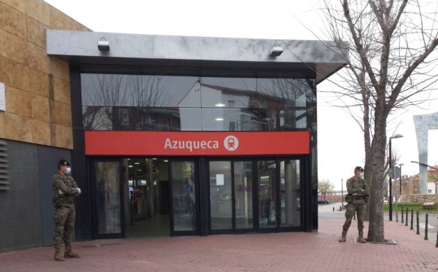 Soldados de la Bripac en la Estación de Renfe de Azuqueca Soldados de la Bripac en la Estación de Renfe de Azuqueca