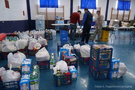 Operativo de emergencia social del Ayuntamiento para el reparto de comida y medicamentos. Operativo de emergencia social del Ayuntamiento para el reparto de comida y medicamentos.
