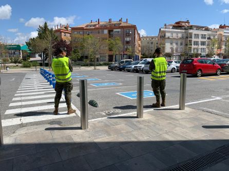 Militares del Ejército de Tierra a las puertas de Carrefour Úbeda Militares del Ejército de Tierra a las puertas de Carrefour Úbeda