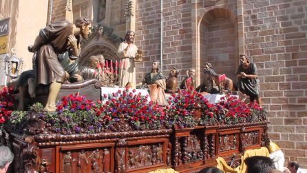 Imagen del paso de misterio de la Santa Cena de Linares Imagen del paso de misterio de la Santa Cena de Linares
