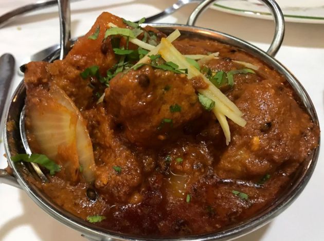 Cordero con salsa karahi Cordero con salsa karahi