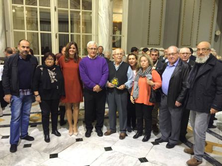 Joan Ribó, Sandra Gómez y la Federación de Vecinos de València en 2016. Joan Ribó, Sandra Gómez y la Federación de Vecinos de València en 2016.