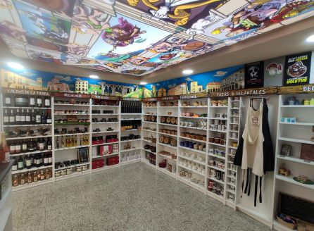 Interior del establecimiento. Interior del establecimiento.