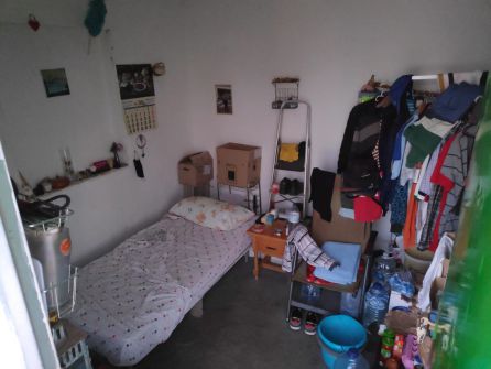El interior de la cajita del agua donde vive Francisco en Lanzarote El interior de la cajita del agua donde vive Francisco en Lanzarote