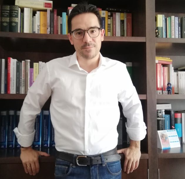 Javier Vilaplana en su despacho de abogados Javier Vilaplana en su despacho de abogados
