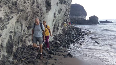 Por la costa de Cabo de Gata. Club LLega como puedas. Puente del Pilar de 2018 Por la costa de Cabo de Gata. Club LLega como puedas. Puente del Pilar de 2018