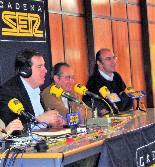 Pepe Antonio, durante un programa de Radio Jerez en su querido Colegio de Montealto Pepe Antonio, durante un programa de Radio Jerez en su querido Colegio de Montealto