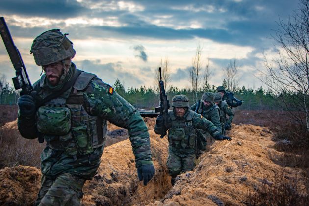 Militares de la Base de Cerro Muriano en Córdoba durante su misión en Letonia Militares de la Base de Cerro Muriano en Córdoba durante su misión en Letonia
