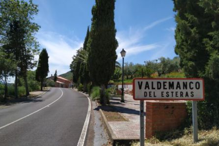 Entrada a este pequeño pueblo Entrada a este pequeño pueblo