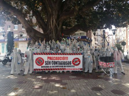 Miembros de las Brigadas Antifascistas de Castellón protestan contra la concentración de militantes de VOX Miembros de las Brigadas Antifascistas de Castellón protestan contra la concentración de militantes de VOX