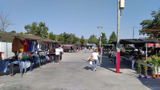 La amplitud de la superficie del recinto ferial permite la distancia entre los puestos ambulantes La amplitud de la superficie del recinto ferial permite la distancia entre los puestos ambulantes