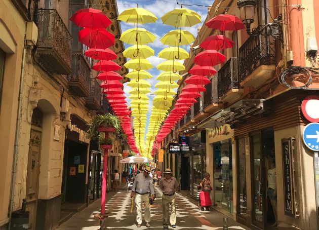 Imagen de la Calle Escuelas, durante el pasado verano 2019 Imagen de la Calle Escuelas, durante el pasado verano 2019