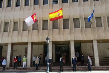 Albacete se une al minuto de silencio convocado por el Gobierno de España Albacete se une al minuto de silencio convocado por el Gobierno de España