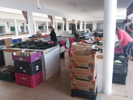 El puesto cedido a uno de los comerciantes locales en el Mercado de Abastos El puesto cedido a uno de los comerciantes locales en el Mercado de Abastos