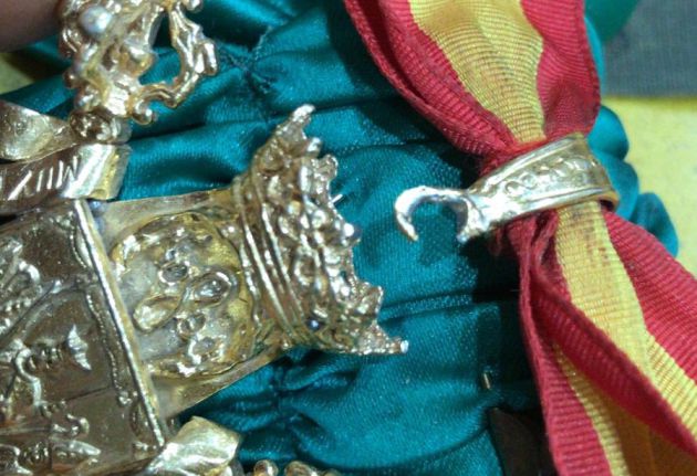 Daños en la Medalla de Oro de la Ciudad Daños en la Medalla de Oro de la Ciudad