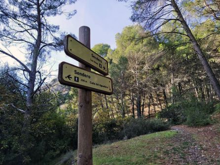 Señalización de algunas de las rutas en el Paraje de Cuadros Señalización de algunas de las rutas en el Paraje de Cuadros