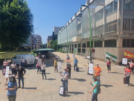 Protesta de los trabajadores y trabajadoras de las agencias de viajes Protesta de los trabajadores y trabajadoras de las agencias de viajes