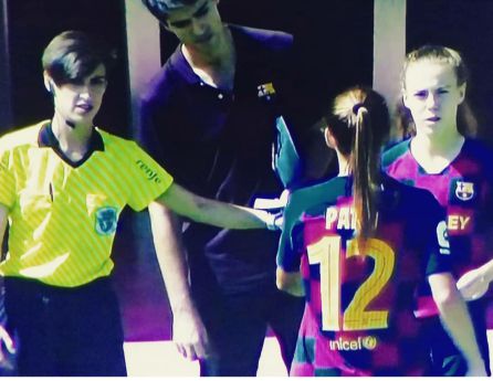 Tamara Rodríguez, cuarta árbitra en un partido del Barcelona Tamara Rodríguez, cuarta árbitra en un partido del Barcelona