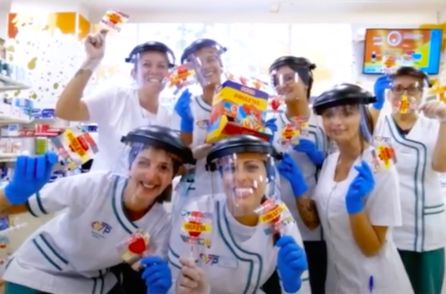 Envío de piruletas de corazón a centros hospitalarios Envío de piruletas de corazón a centros hospitalarios