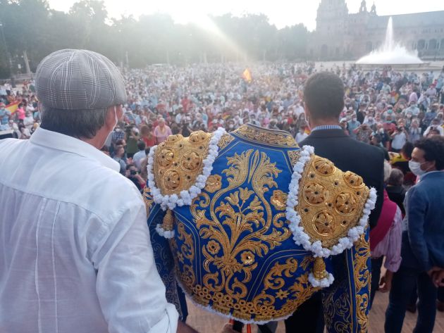 Aspecto de la Plaza de España al concluir el paseo en defensa de la tauromaquia Aspecto de la Plaza de España al concluir el paseo en defensa de la tauromaquia