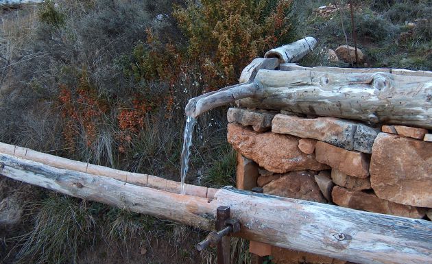 Fuente Sacea en Valdemeca (Cuenca). Fuente Sacea en Valdemeca (Cuenca).