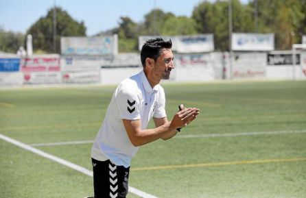 Raúl Casañ, entrenador de la Peña Deportiva Raúl Casañ, entrenador de la Peña Deportiva