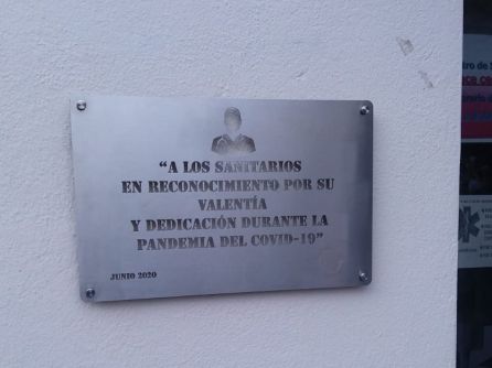 Placa homenaje a los sanitarios en el centro Ciudad San Pablo de Coslada Placa homenaje a los sanitarios en el centro Ciudad San Pablo de Coslada