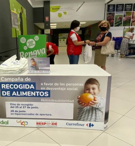 Donando alimentos Donando alimentos
