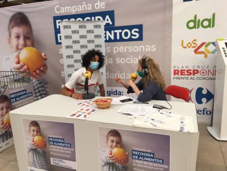 Zineb Mounfalouti en Hoy por Hoy Elda Vinalopó Zineb Mounfalouti en Hoy por Hoy Elda Vinalopó