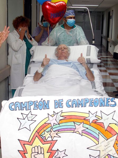 Marcos González de 63 años sale de la UCI para su traslado a planta del Hospital General de Alicante tras 101 días ingresado por la COVID-19 Marcos González de 63 años sale de la UCI para su traslado a planta del Hospital General de Alicante tras 101 días ingresado por la COVID-19