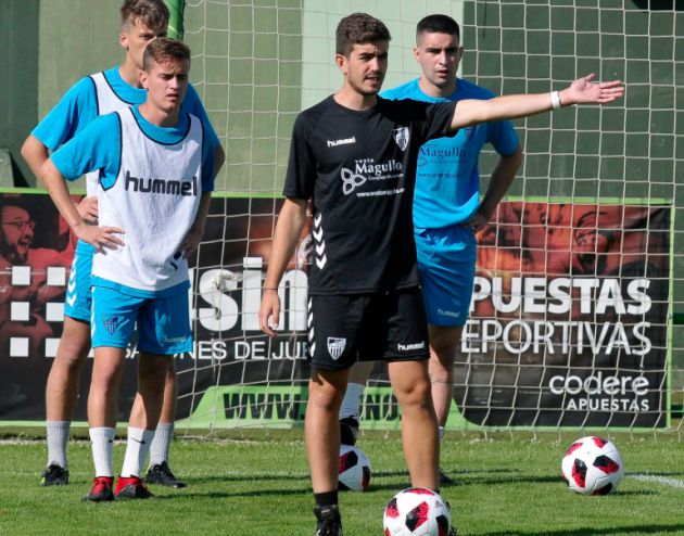 Alberto Ginés durante un entrenamiento de la Gimnástica Segoviana Alberto Ginés durante un entrenamiento de la Gimnástica Segoviana