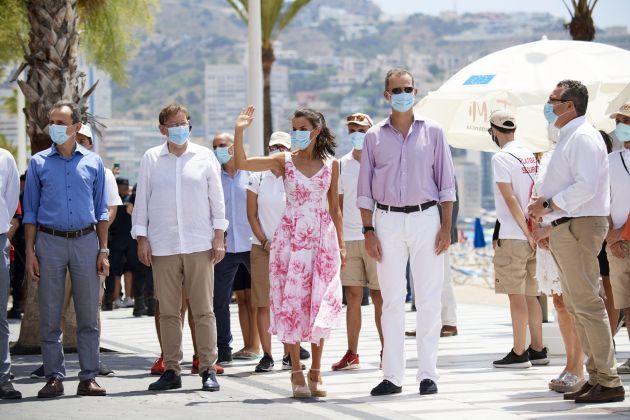 King Felipe VI of Spain and Queen Letizia of Spain walk through the seafront of Levantes beach on July 03, 2020 in Benidorm, Spain. This trip is part of a royal tour that will take King Felipe and Queen Letizia through several Spanish Autonomous Communities with the objective of supporting economic, social and cultural activity after the Coronavirus outbreak. King Felipe VI of Spain and Queen Letizia of Spain walk through the seafront of Levantes beach on July 03, 2020 in Benidorm, Spain. This trip is part of a royal tour that will take King Felipe and Queen Letizia through several Spanish Autonomous Communities with the objective of supporting economic, social and cultural activity after the Coronavirus outbreak.