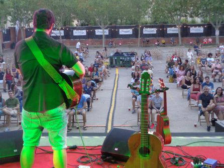 El cantautor malagueño agradeció la cercanía del público El cantautor malagueño agradeció la cercanía del público