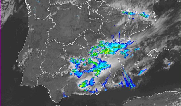 Mapa del radar de la tarde del martes 14 de julio que refleja la incidencia de las tormentas y precipitaciones. Mapa del radar de la tarde del martes 14 de julio que refleja la incidencia de las tormentas y precipitaciones.