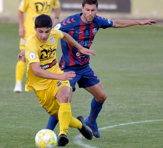 Manu en el último partido con la Gimnástica Segoviana en La Albuera Manu en el último partido con la Gimnástica Segoviana en La Albuera