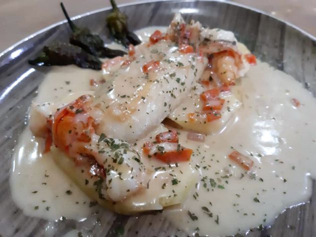 Rape con salsa de gambas Rape con salsa de gambas