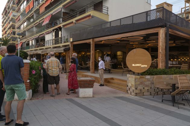 Exterior de Blanco Roto Rice Club Exterior de Blanco Roto Rice Club