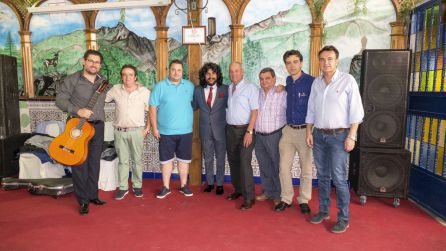 Aqui miembros de la directiva en un acto, en Jódar, con Rancapino Aqui miembros de la directiva en un acto, en Jódar, con Rancapino