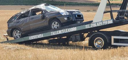 El vehículo siniestrado en el accidente en la N-112 en Haza. El vehículo siniestrado en el accidente en la N-112 en Haza.