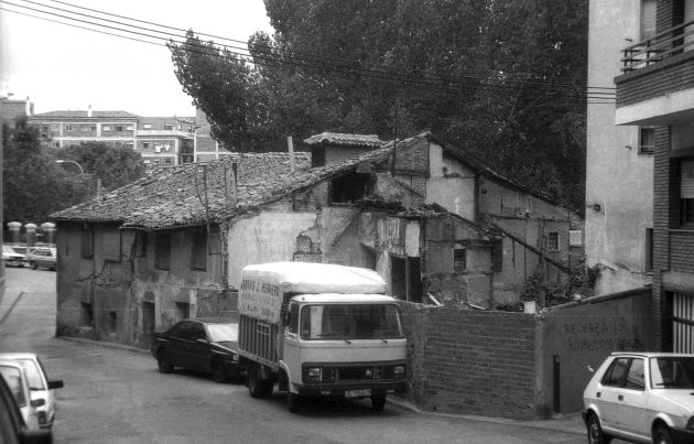 Vista del edificio desaparecida desde la Calle Antonio Machado Vista del edificio desaparecida desde la Calle Antonio Machado