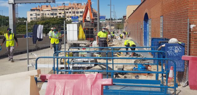 Obras a las puertas del colegio Tomás Bretón Obras a las puertas del colegio Tomás Bretón