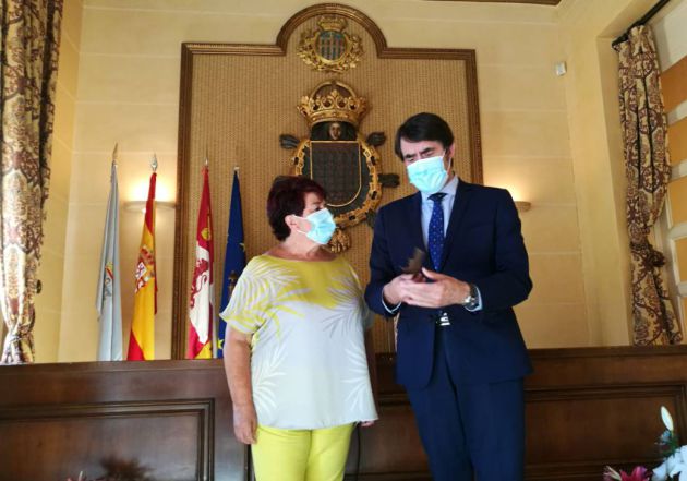 Luquero y Suarez Quiñones tras anunciar el principio de acuerdo en el ayuntamiento de Segovia Luquero y Suarez Quiñones tras anunciar el principio de acuerdo en el ayuntamiento de Segovia
